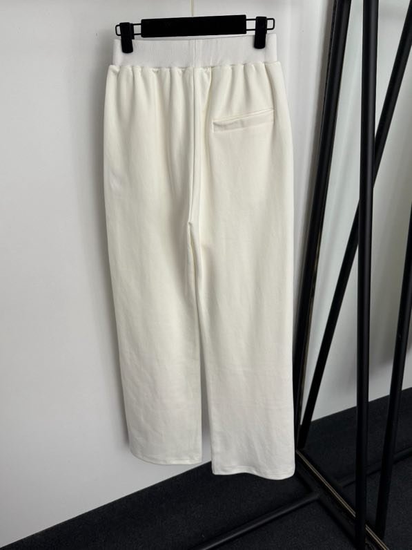 Костюм жіночий фото 8