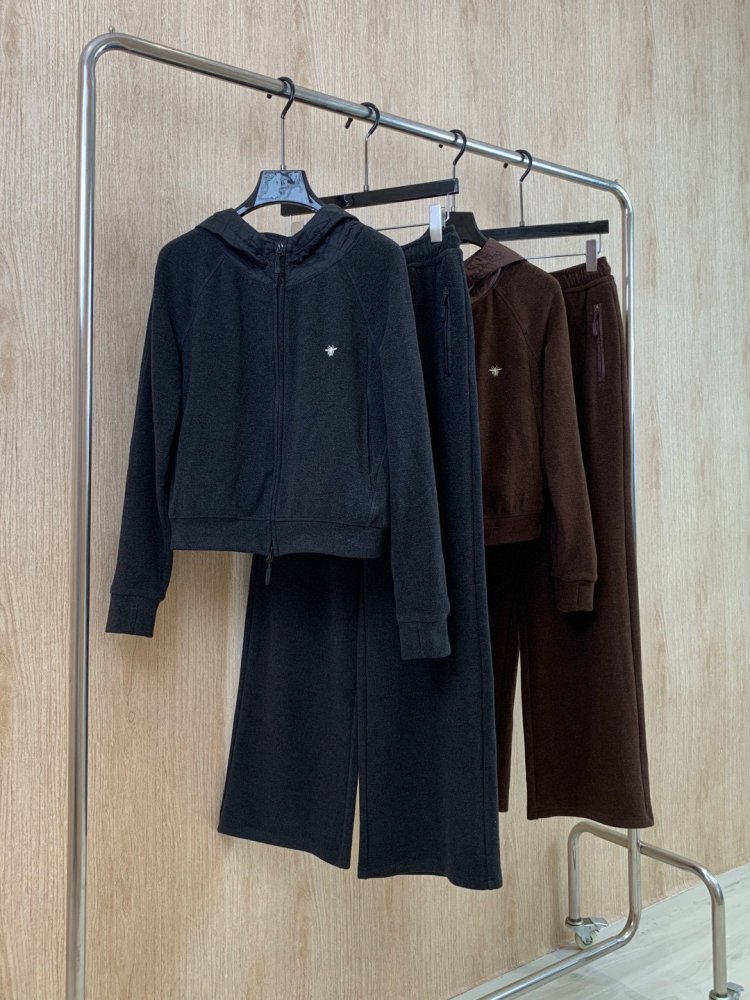 Костюм женский фото 8