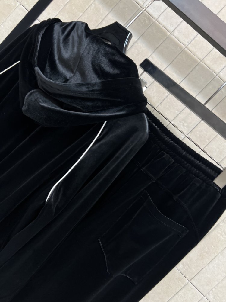 Костюм женский фото 8