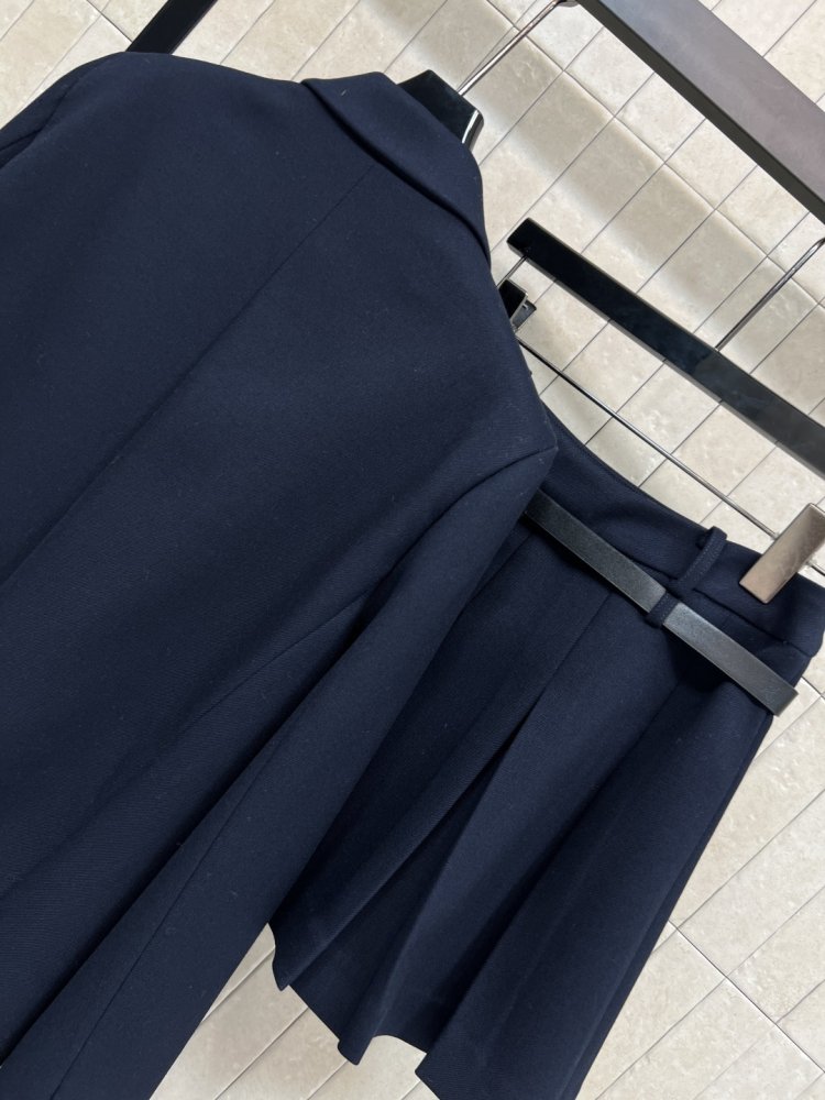 Costume female фото 8