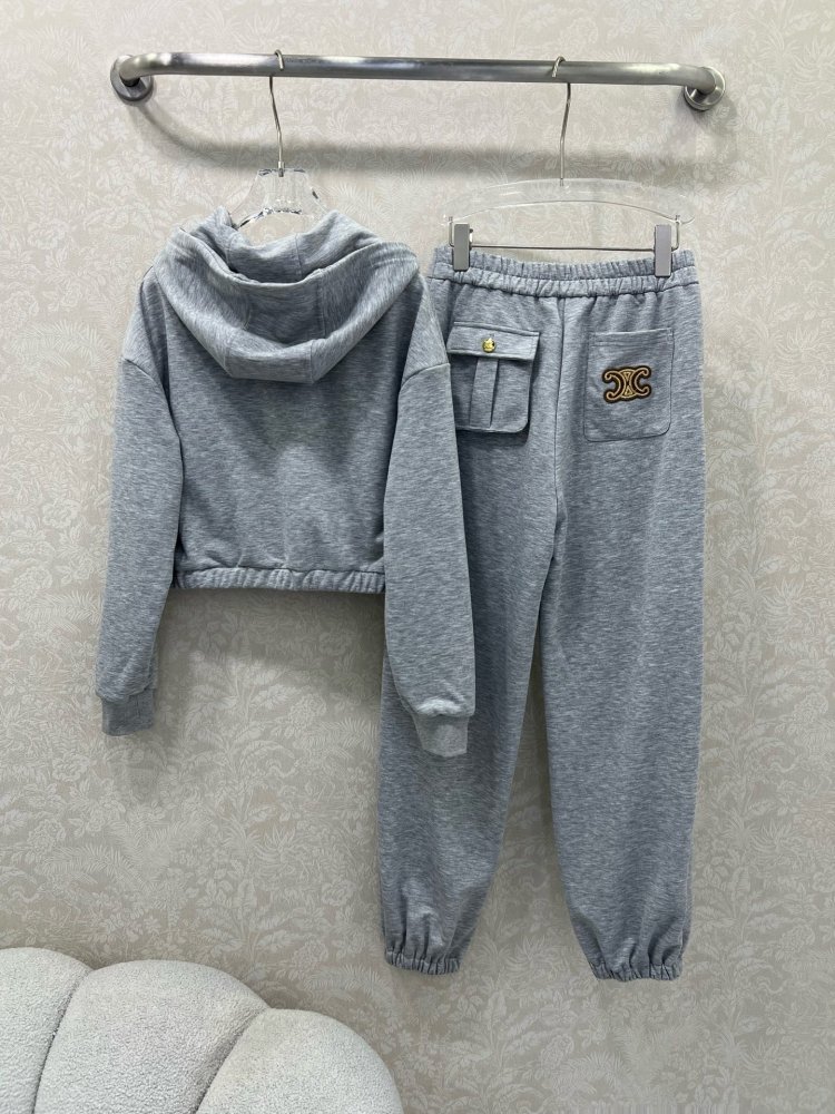 Костюм женский фото 8