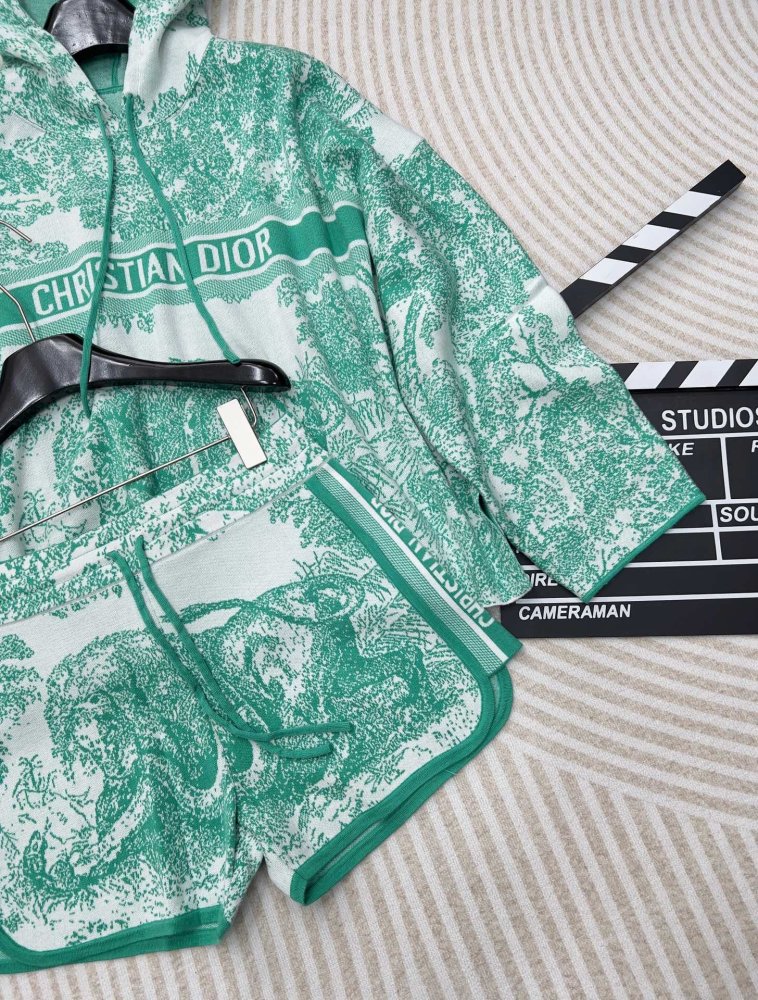 Костюм жіночий фото 8