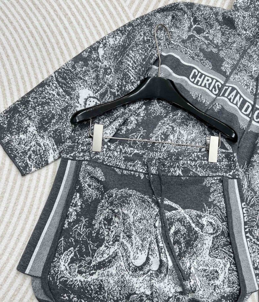 Костюм женский фото 8