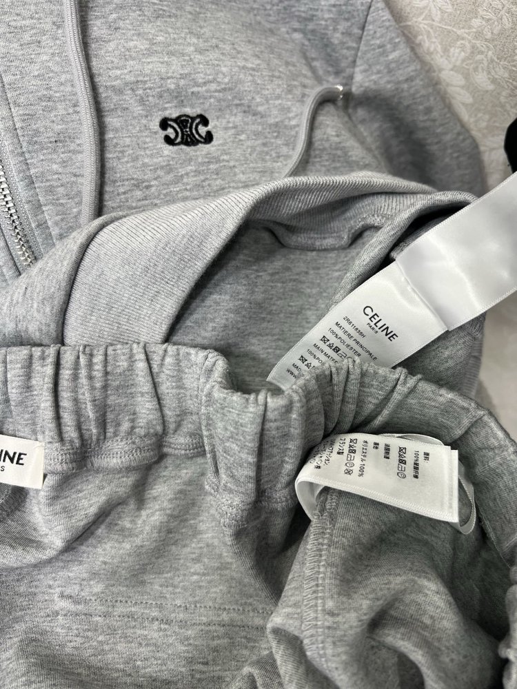 Костюм женский фото 8