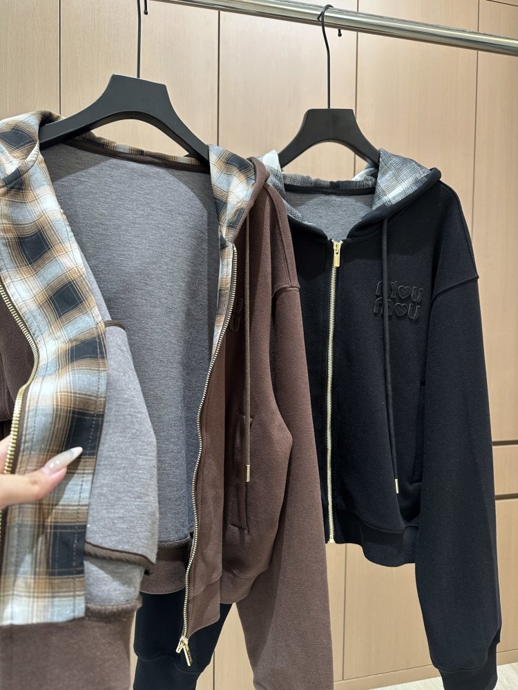 Костюм женский фото 8