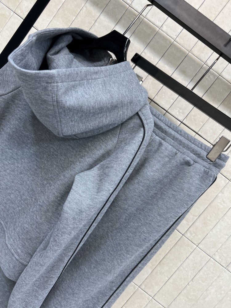 Костюм жіночий фото 8