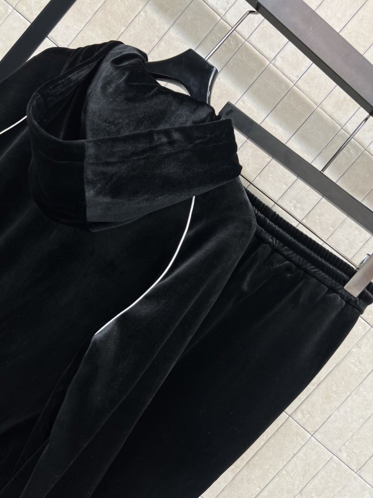 Костюм жіночий фото 8