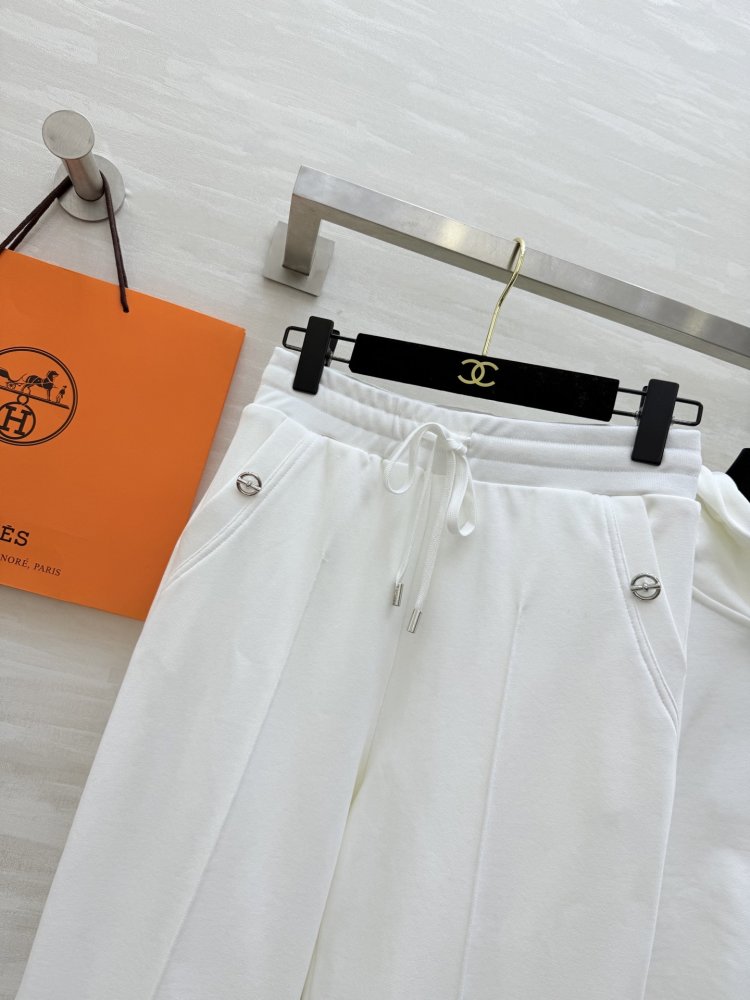 Костюм женский фото 8