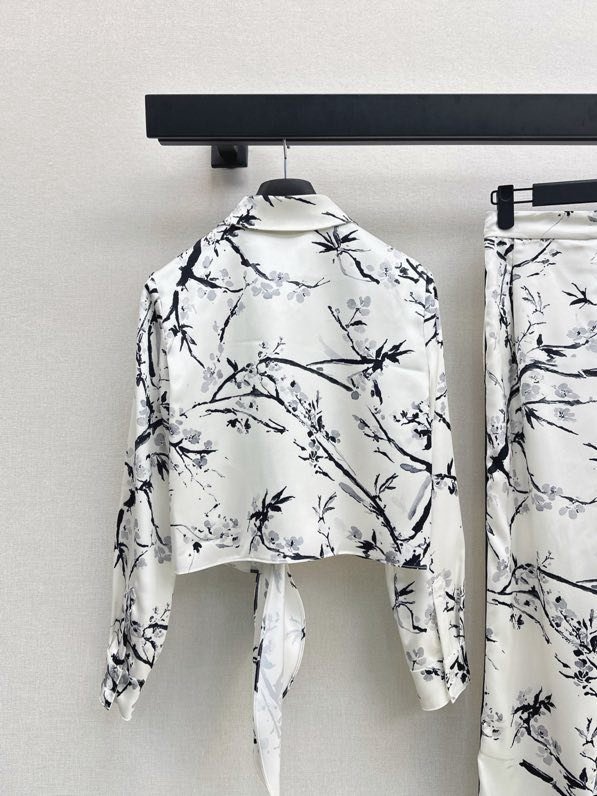 Костюм женский фото 8