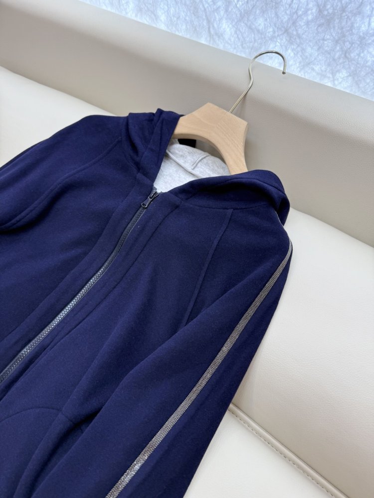 Костюм женский фото 8