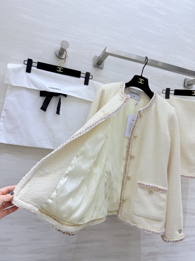 Костюм женский фото 8