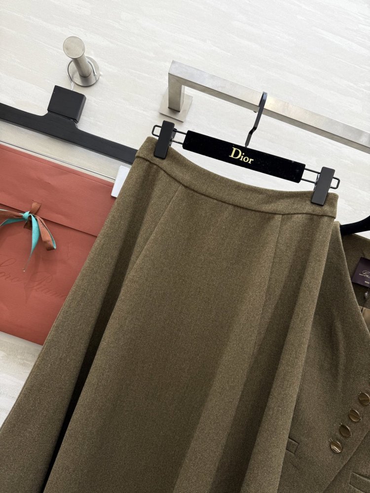 Costume female фото 8