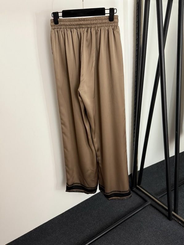 Костюм женский фото 9