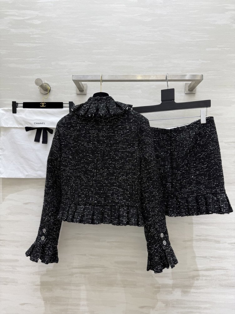 Костюм женский фото 9