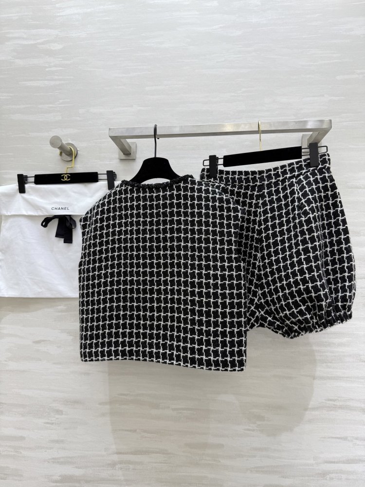 Костюм женский фото 9