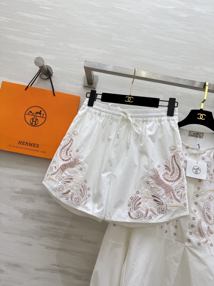 Костюм жіночий фото 9