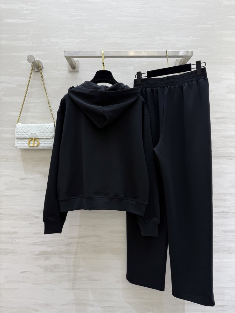 Костюм жіночий фото 9