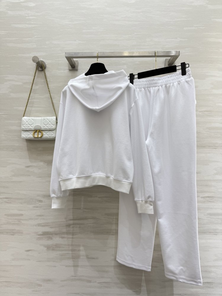 Костюм жіночий фото 9