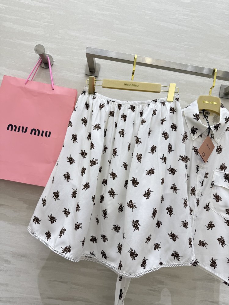 Костюм женский фото 9