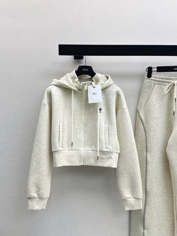 Костюм жіночий фото 9