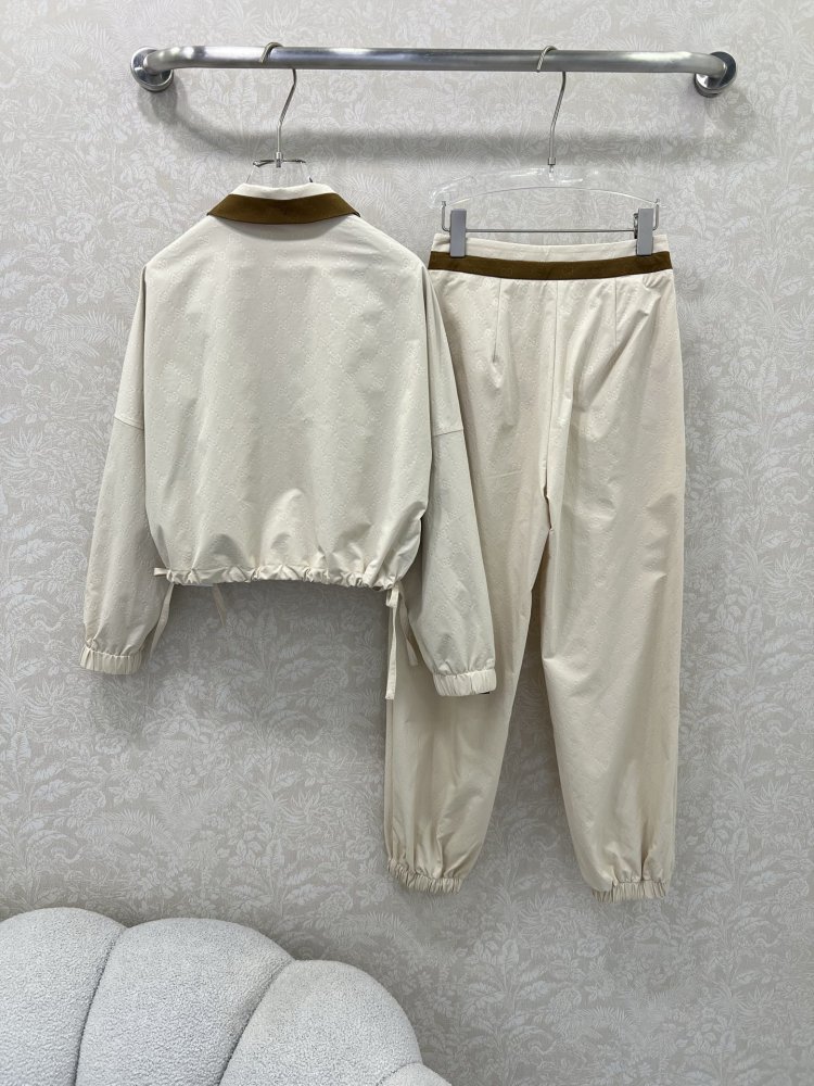 Костюм жіночий фото 9