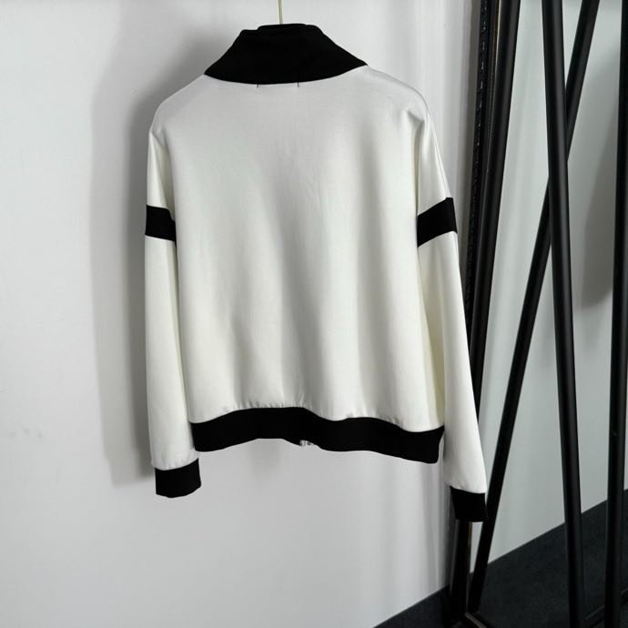 Костюм женский фото 9