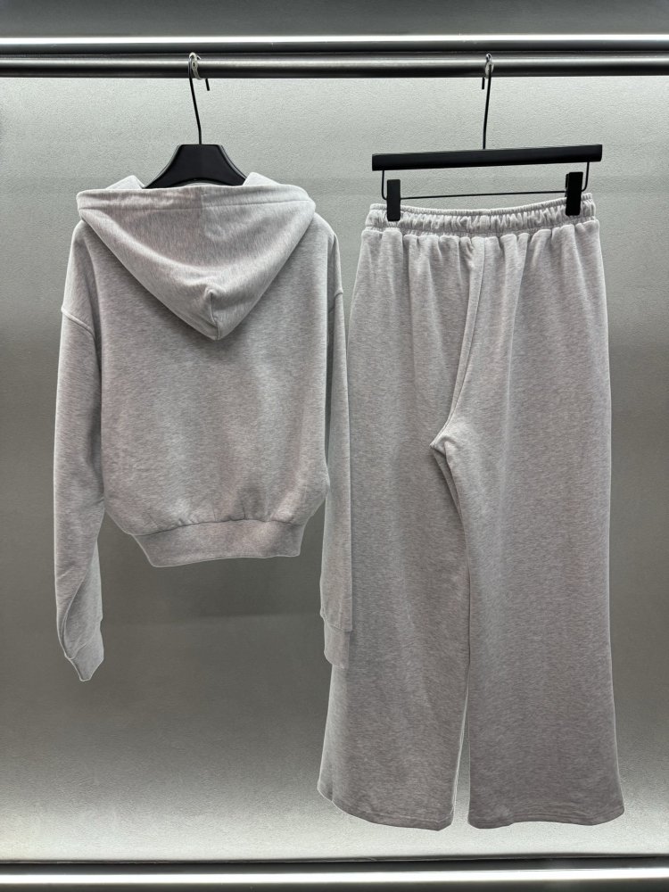 Костюм женский фото 9