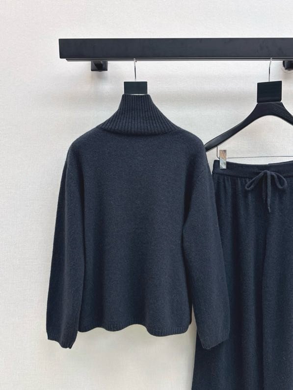 Костюм женский фото 9