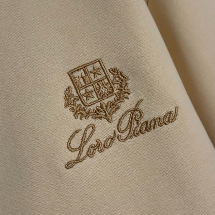 Костюм женский фото 9