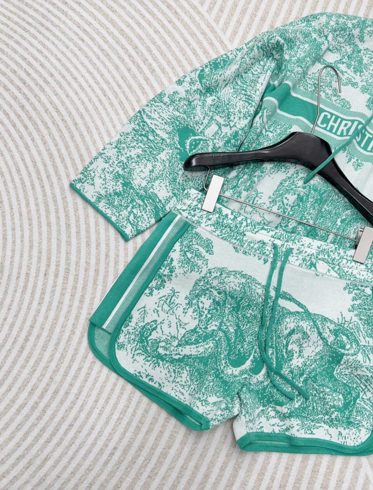 Костюм жіночий фото 9