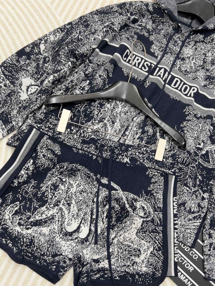 Костюм жіночий фото 9