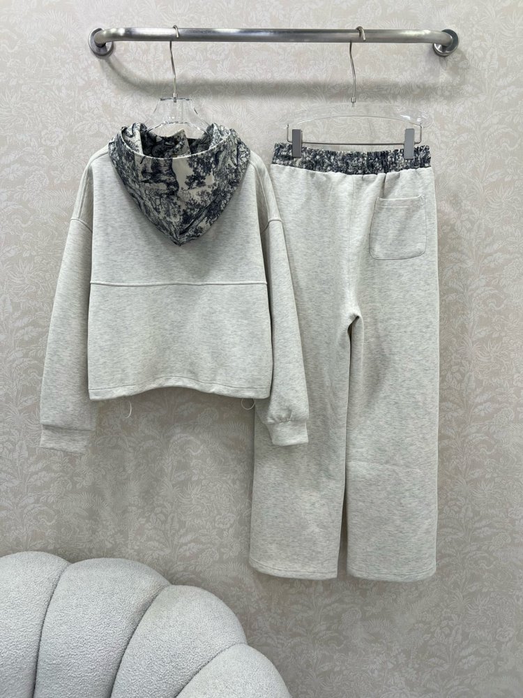 Costume female фото 9