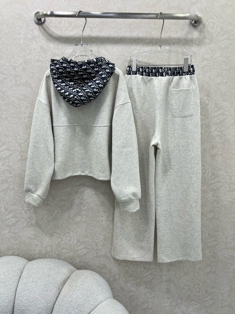 Костюм женский фото 9