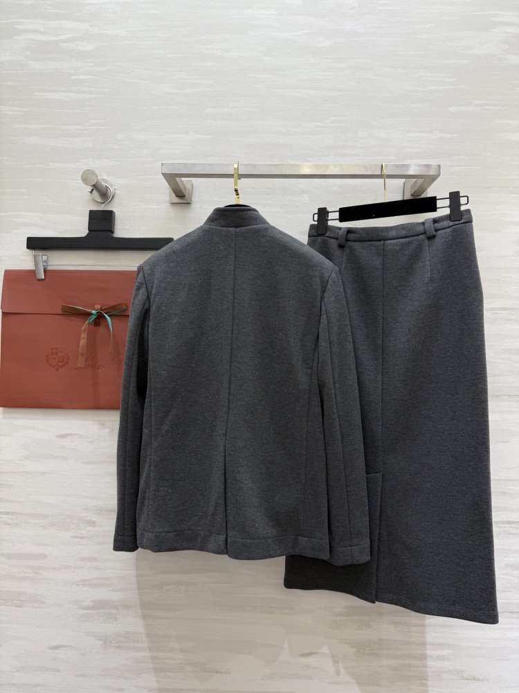 Costume female фото 9