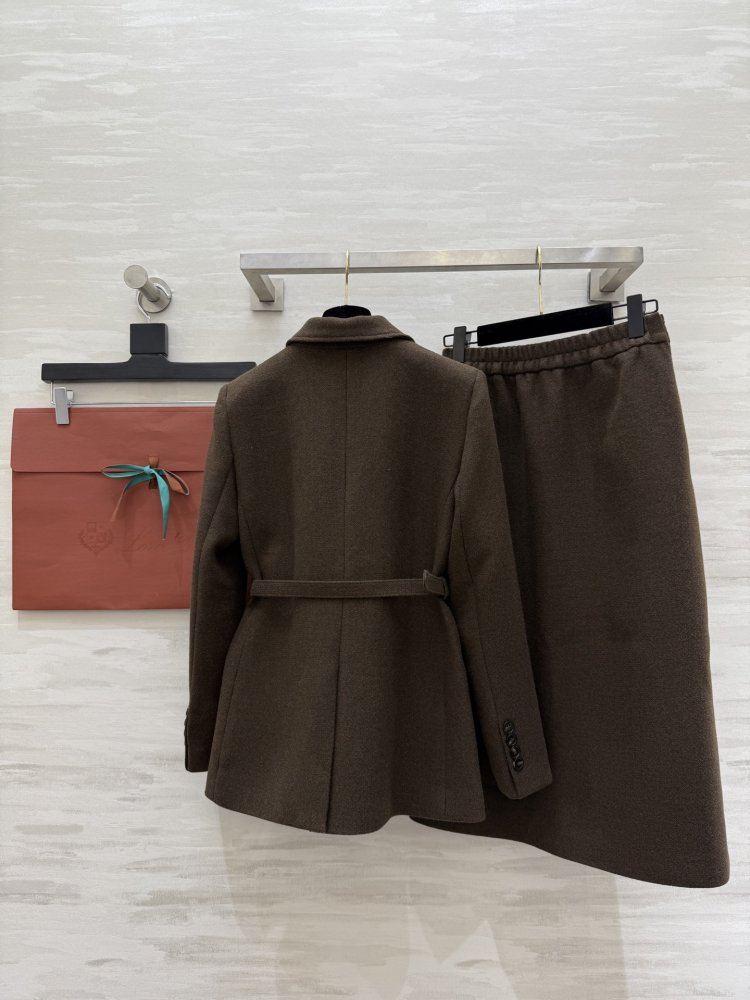 Костюм женский фото 9