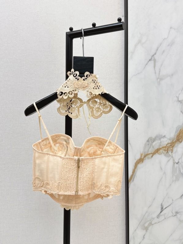 Костюм женский фото 9