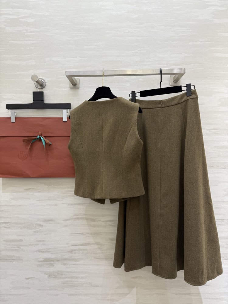 Costume female фото 9