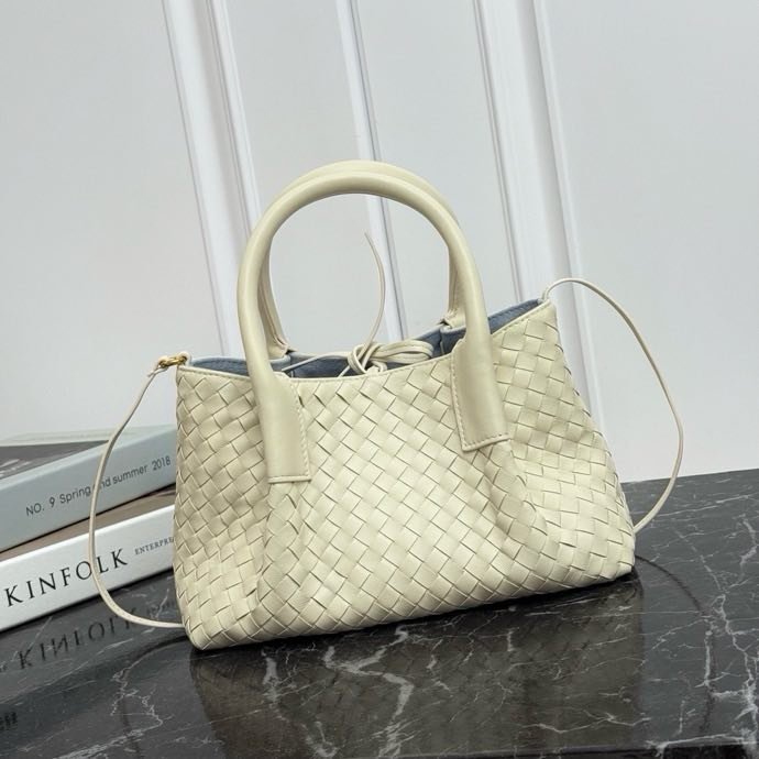 Кожаная двусторонняя сумка тоут Pinacoteca 24 см