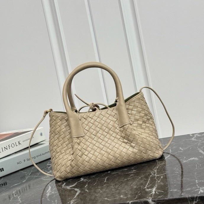 Кожаная двусторонняя сумка тоут Pinacoteca 24 см