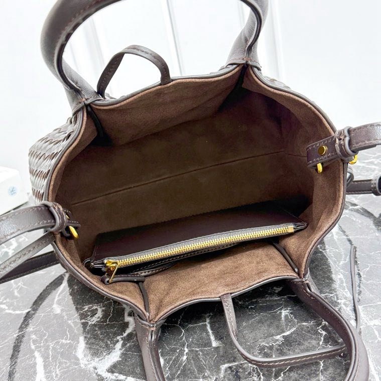 Кожаная двусторонняя сумка тоут Pinacoteca 24 см фото 4