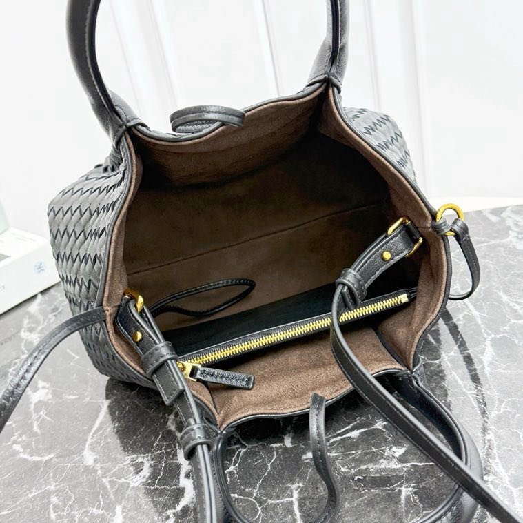 Кожаная двусторонняя сумка тоут Pinacoteca 24 см фото 4