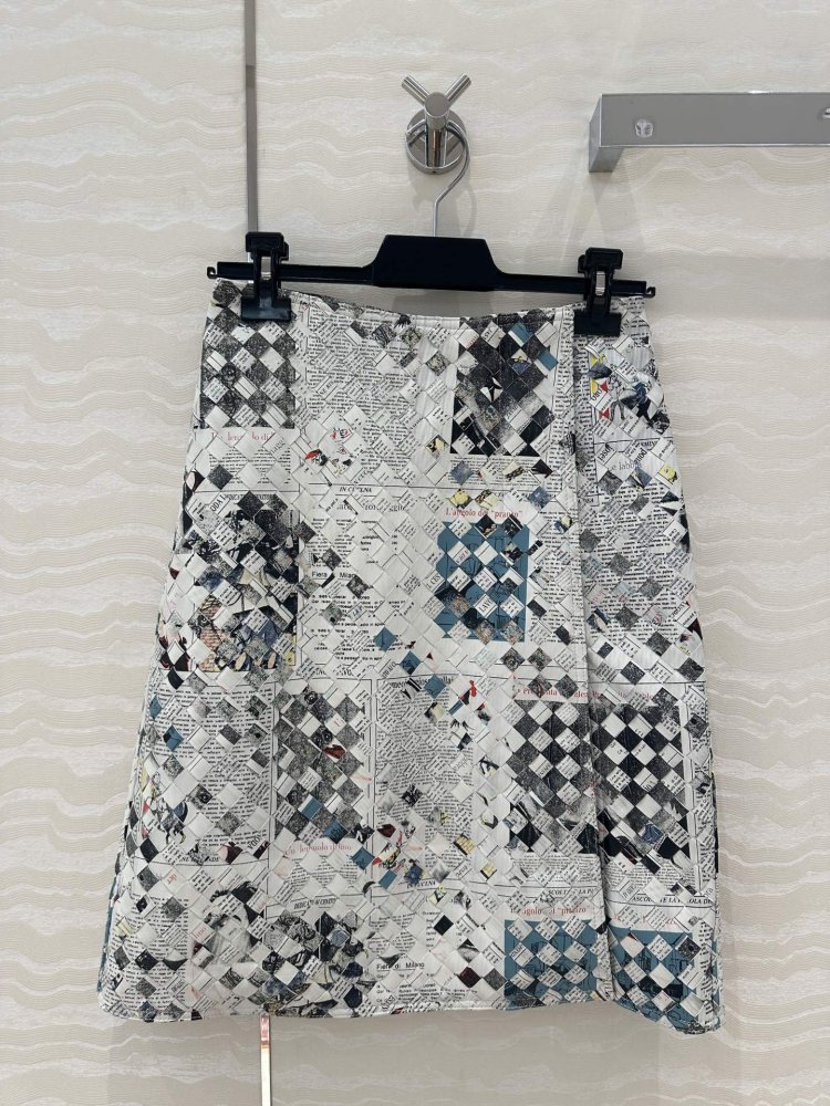 Leather skirt from cuts