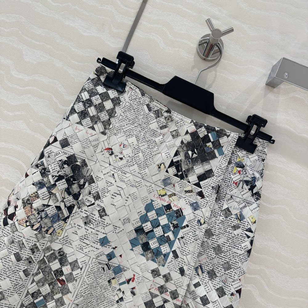 Leather skirt from cuts фото 2