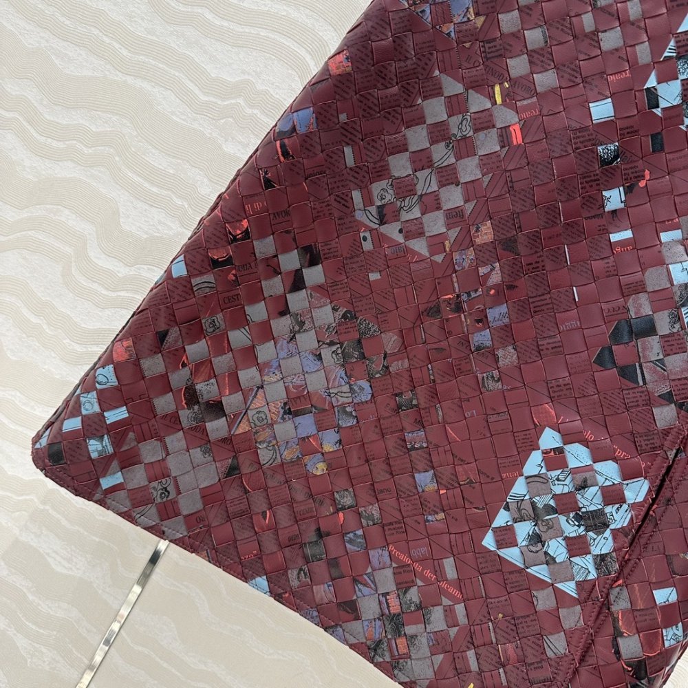 Шкіряна спідниця з розрізами фото 5