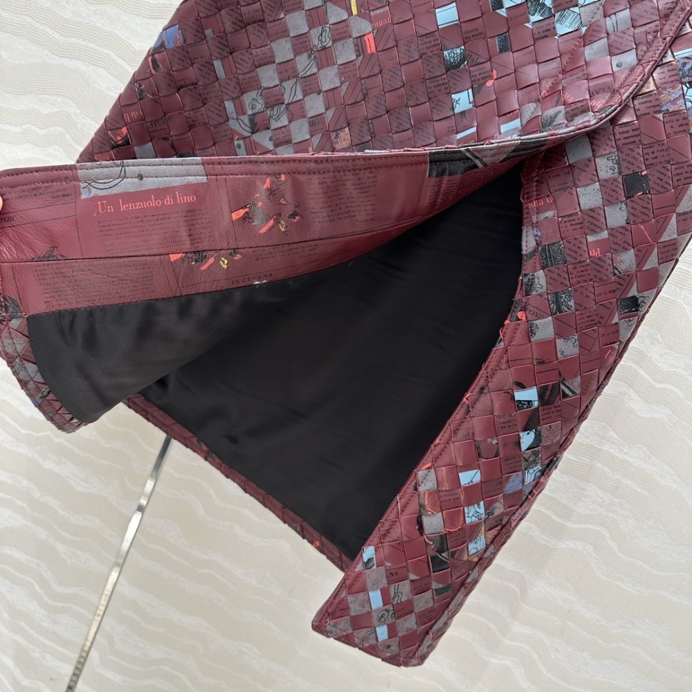 Шкіряна спідниця з розрізами фото 6