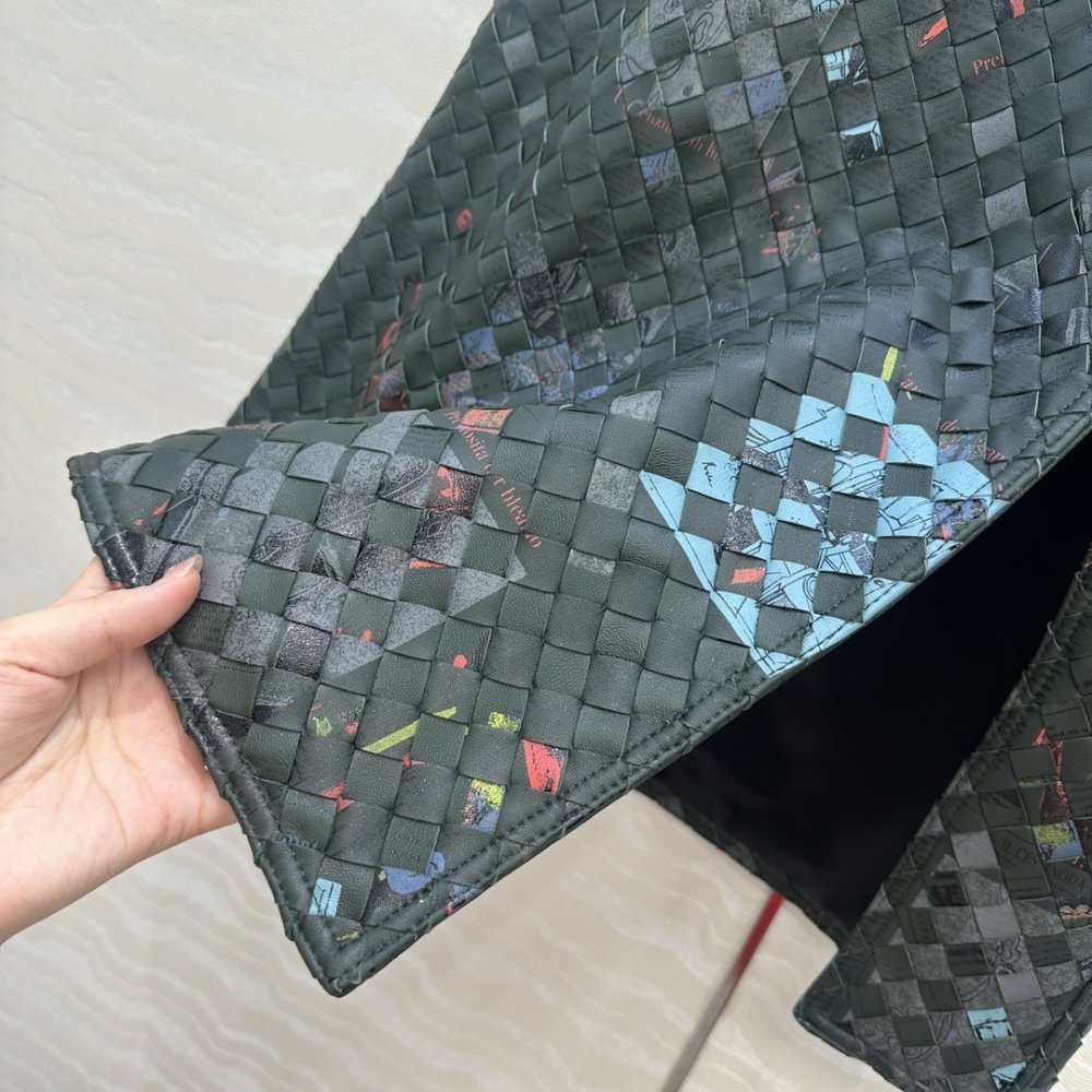 Leather skirt from cuts фото 6