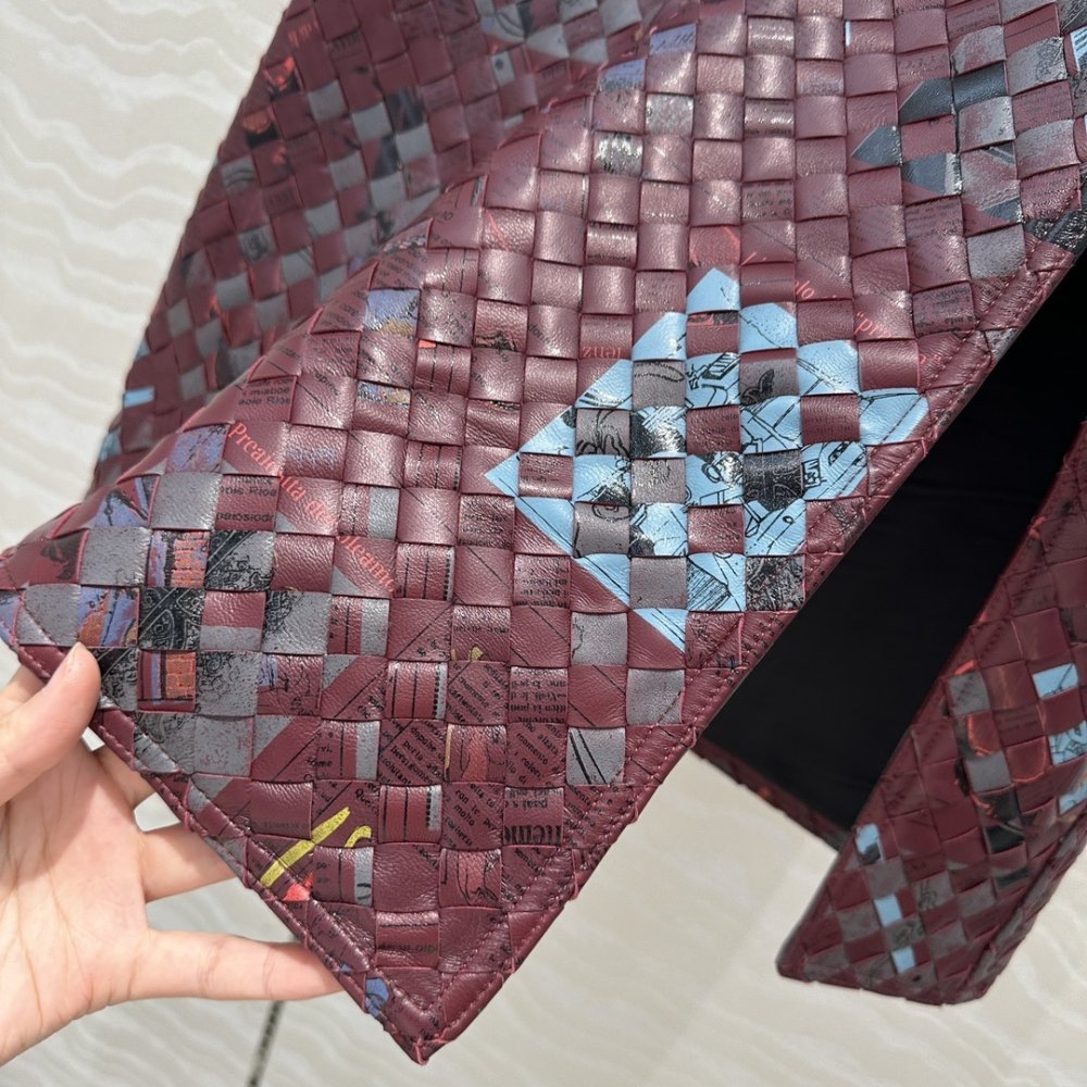 Шкіряна спідниця з розрізами фото 7