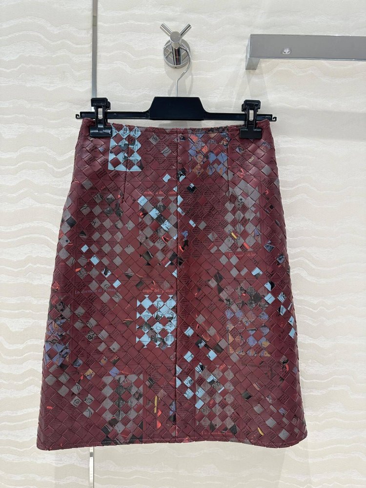 Шкіряна спідниця з розрізами фото 9