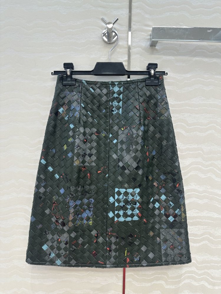 Leather skirt from cuts фото 9