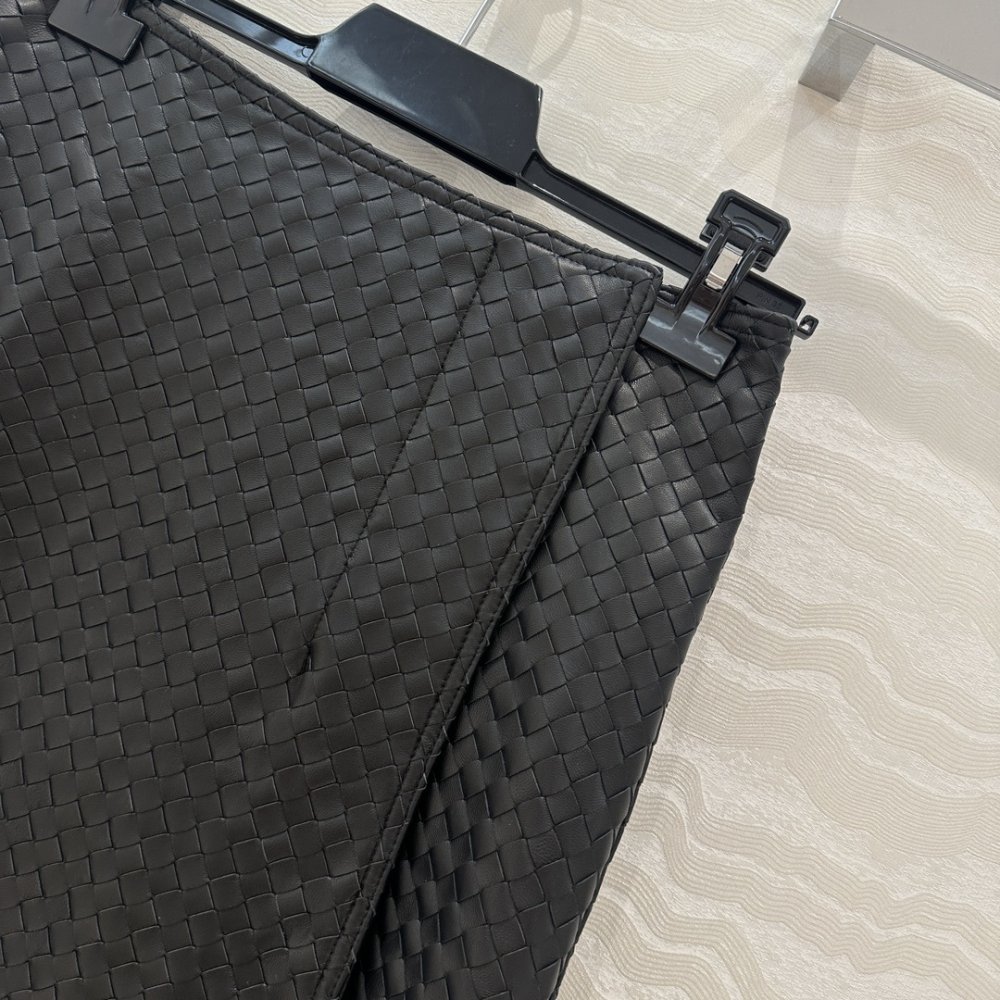 Leather skirt from slit фото 3